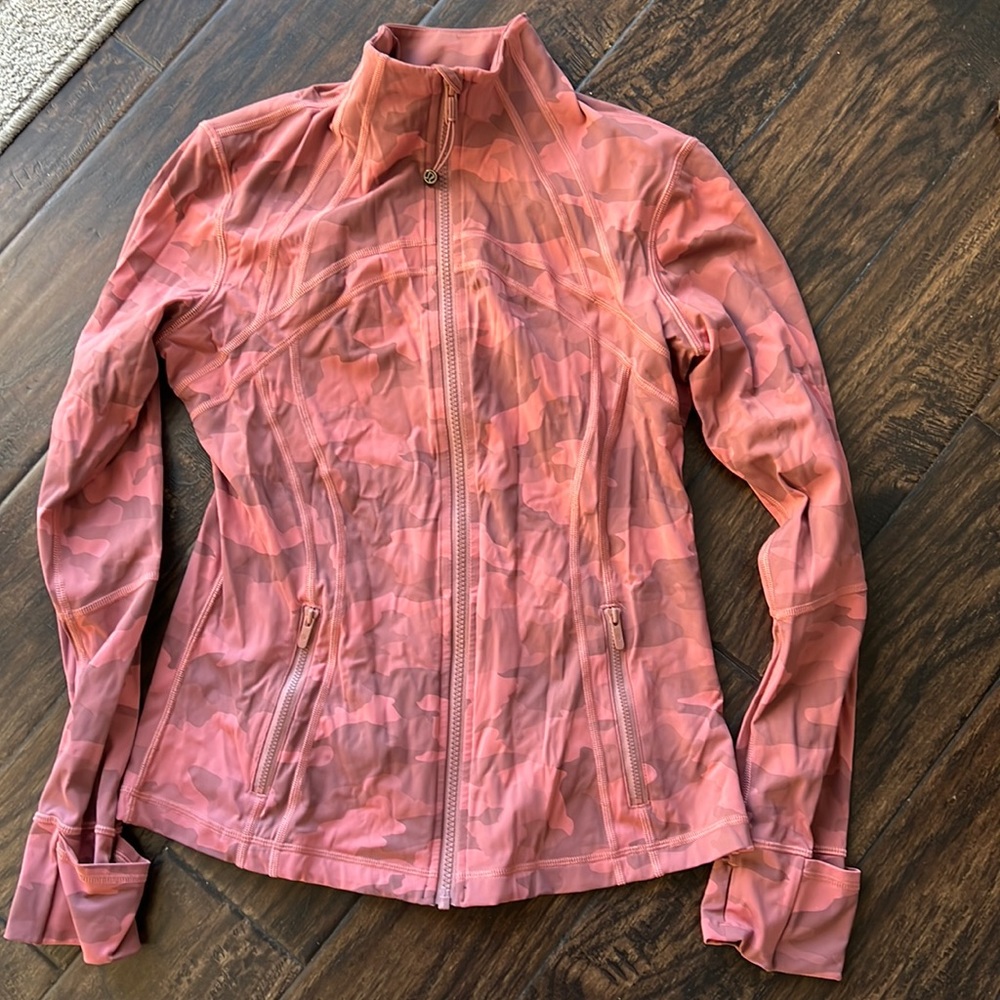 Lululemon zip